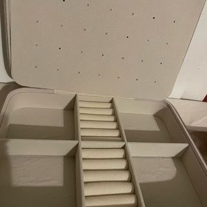 Large Travel Jewelry Case// Brand- Heidi & Oak